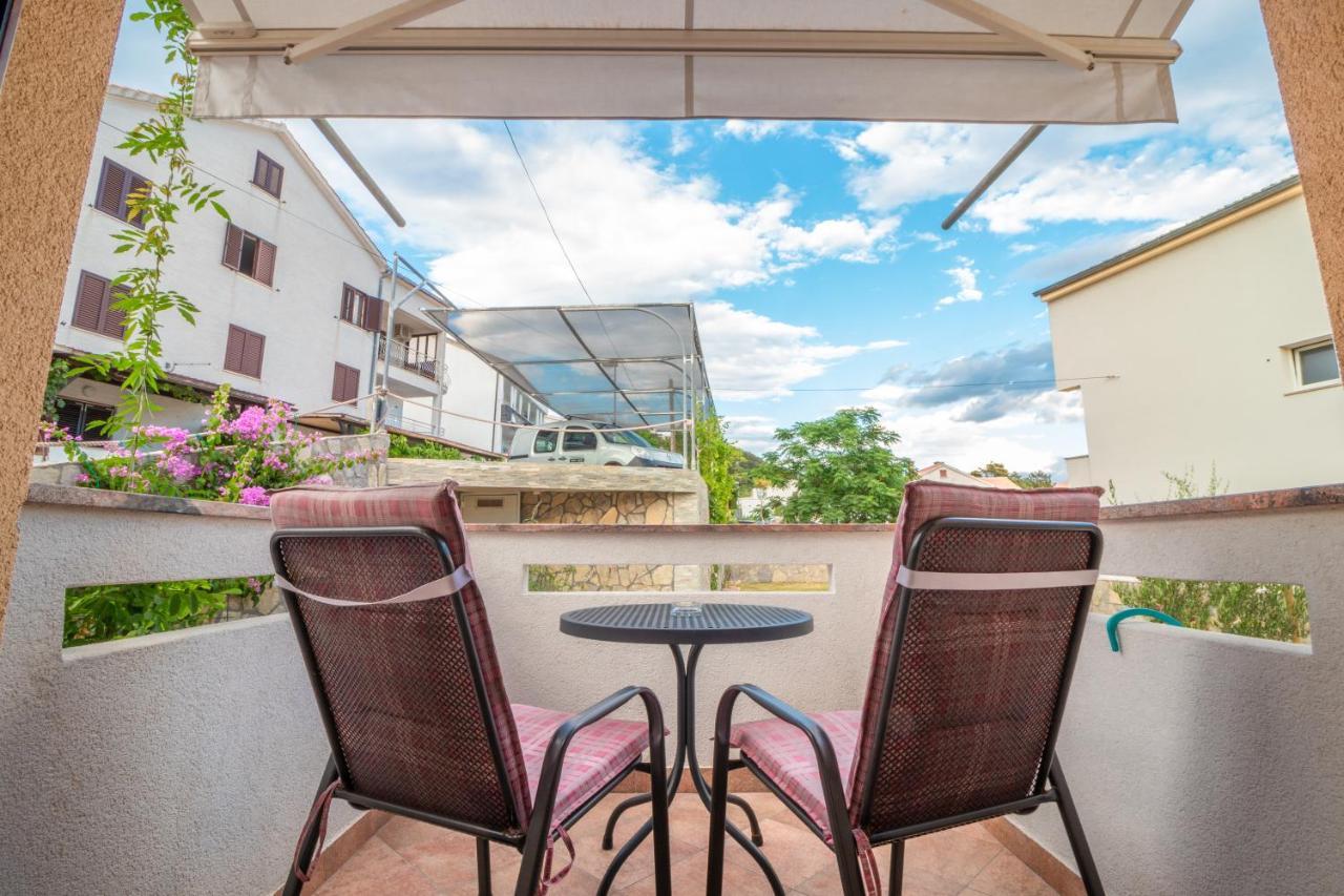 Apartments Dujmovic With Terrace Baska  Exterior photo
